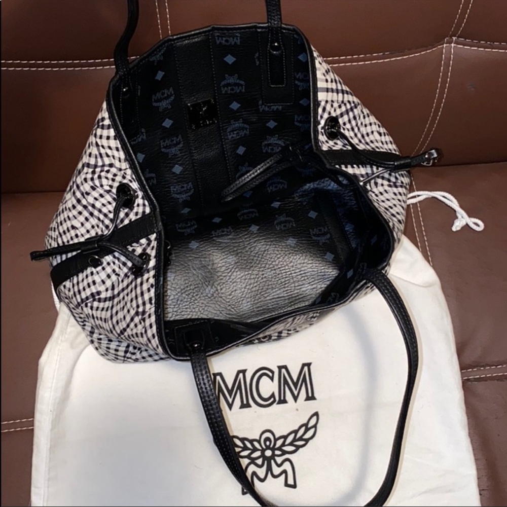MCM Reversible Liz Shopper w/dust bag included